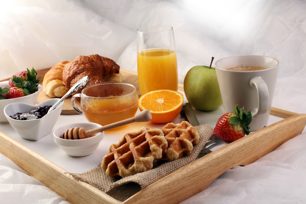Met deze 5 ideeën is een ontbijt op bed pas echt een feestje
